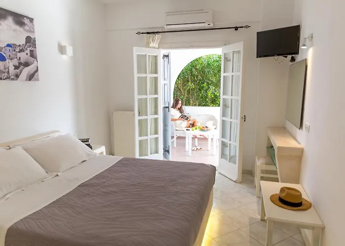 Acrothea And - Akrotiri Caldera - Santorini